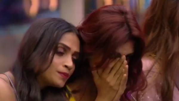 பாத்ரூமில் அழுகை