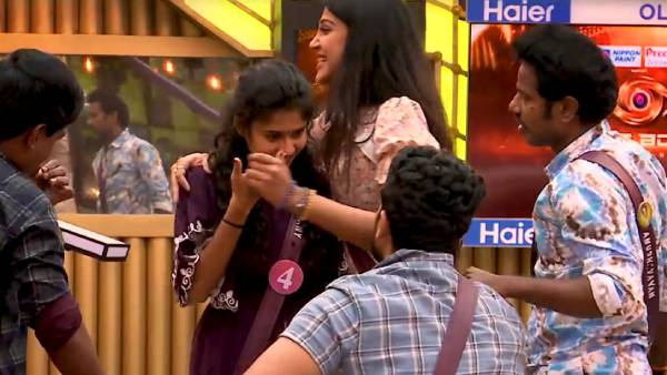 ஜனனி ஆர்மி கிரையிங் 