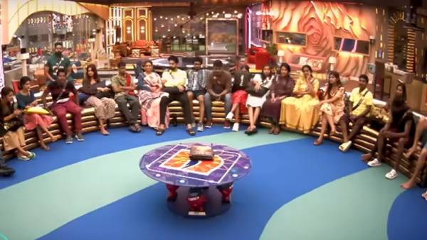 12 பேர் நாமினேட் 