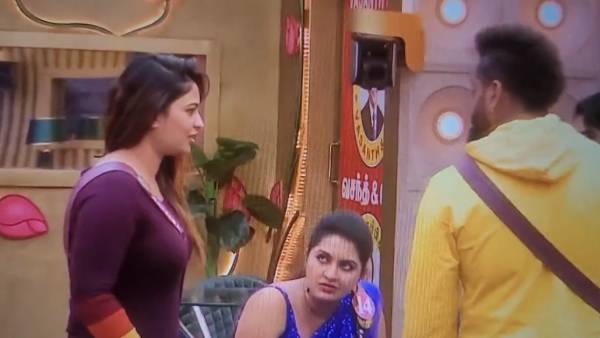 டவுசர் பாண்டிகள் 