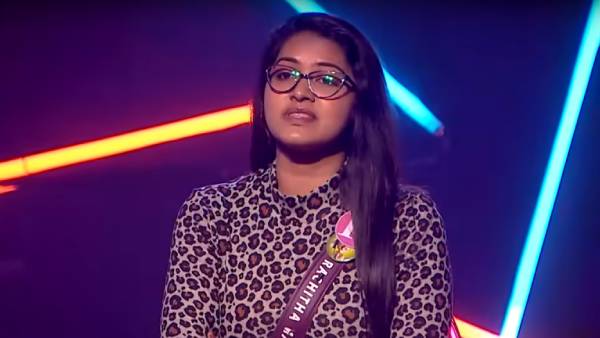 முன்னுக்கு வந்த ரச்சிதா 