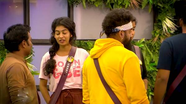 நான் யாருனு காட்டுறேன் நான் யாருனு காட்டுறேன்