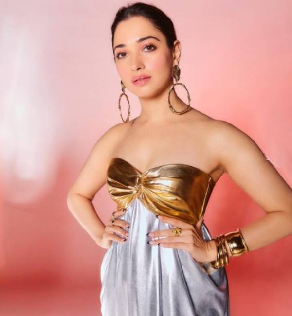 நவம்பர் ஸ்டோரி