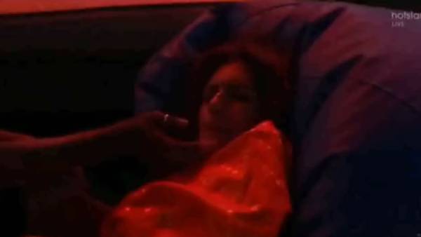 சிங்கப்பூர் மாடல் சிக்கிட்டாங்க 