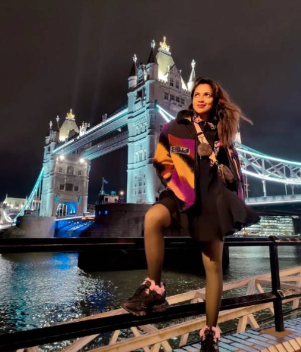 லண்டனில் பார்ட்டி 