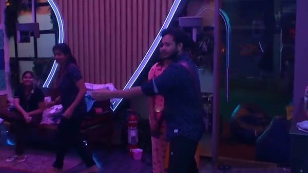 கதறி கதறி அழுத தனம்