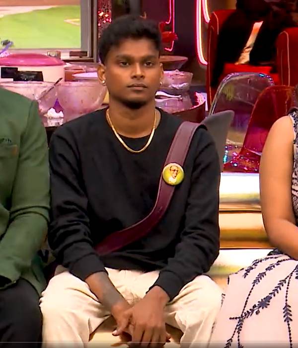 வெளியில் காதலி 