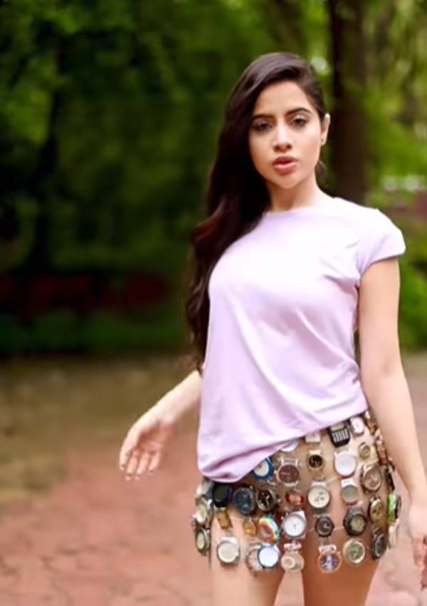 வாய்ப்புக்காக இப்படியா 