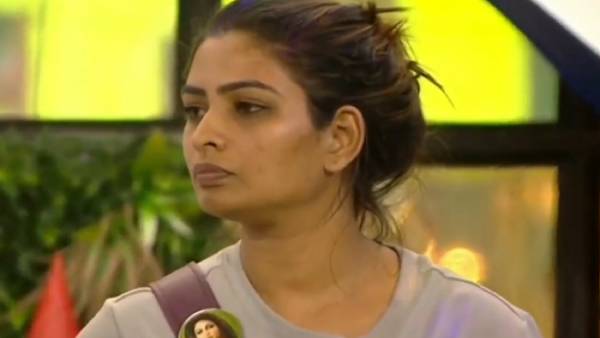 டைரக்டா நான் நாமினேட் பண்றேன்