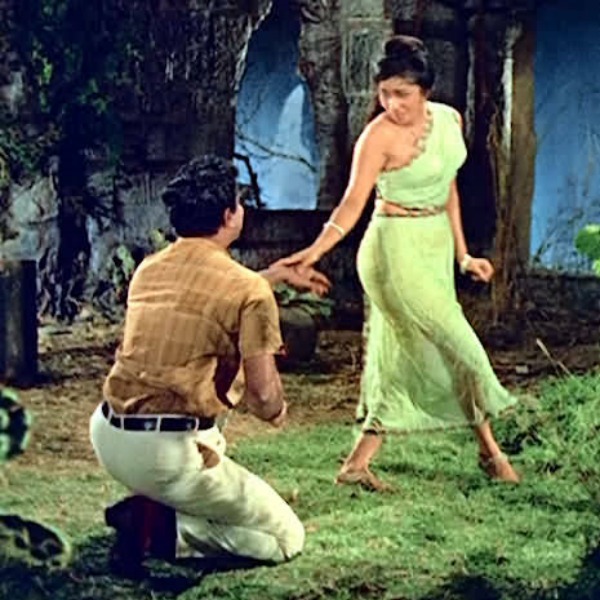 எம்.ஜி.ஆரால் கைவிடப்பட்ட படத்தில் சிவாஜி எம்.ஜி.ஆரால் கைவிடப்பட்ட படத்தில் சிவாஜி