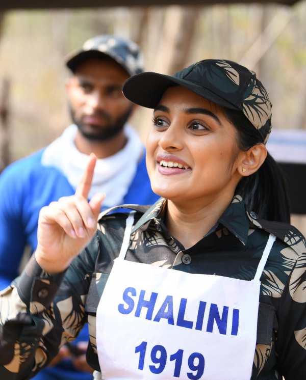 நண்பர்கள் மட்டுமே