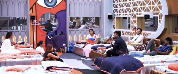 வானிலை போல் கோஷ்டி உருவாகி மறையும் பிக்பாஸ்