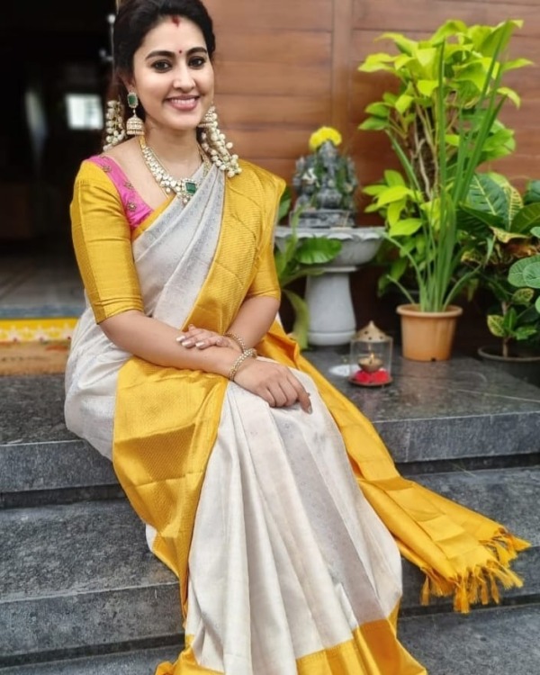 நடிகை சினேகா