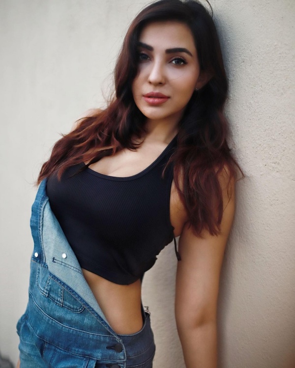 இன்ஸ்டாகிராம் அழகி