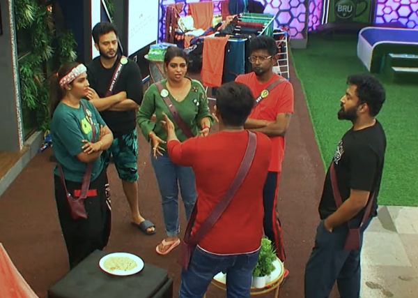 புதிதாக முளைத்த அன்பு டீம்