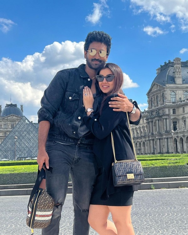 ஆதியுடன் இணைந்து நடித்த நிக்கி ஆதியுடன் இணைந்து நடித்த நிக்கி