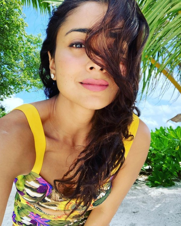 ஆடையின்றி குளியல் 