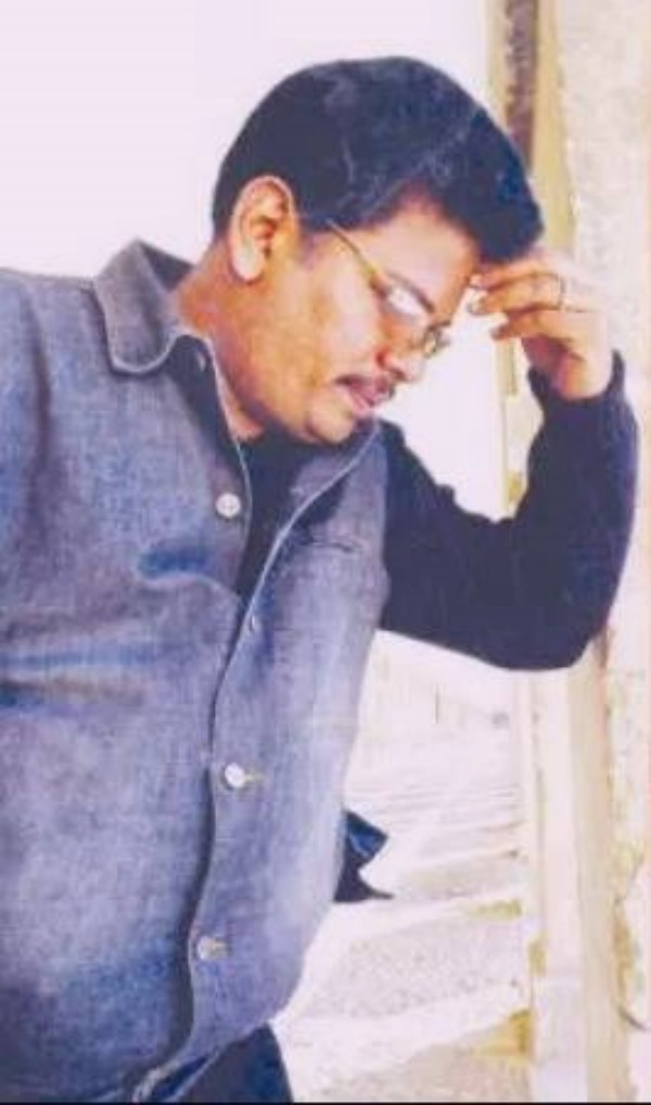 உருவக்கேலி, டைமிங் வசனத்தால் பிரபலமான கவுண்டமணி உருவக்கேலி, டைமிங் வசனத்தால் பிரபலமான கவுண்டமணி
