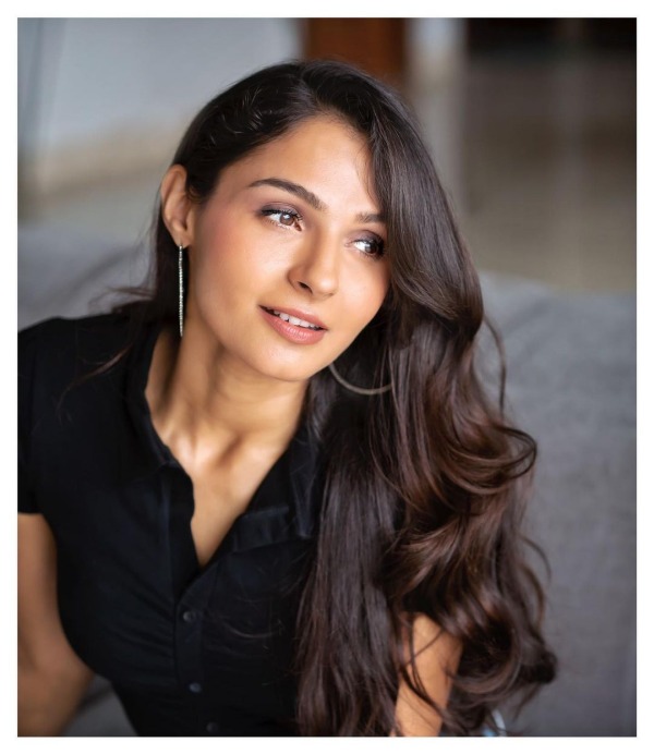 மதி என்கிற ரோலில 