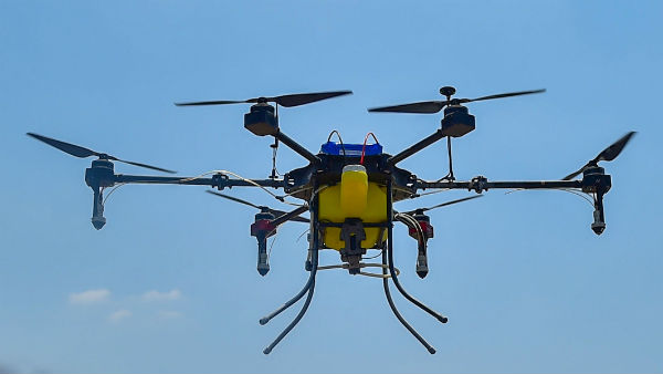 ட்ரோன் பயன்படுத்தி 