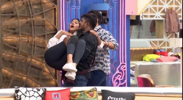 அடுத்த சர்ச்சை