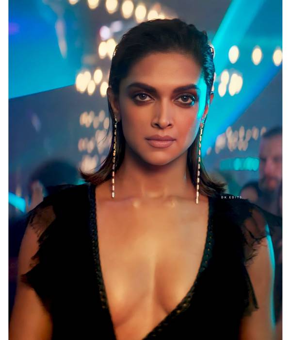 கிளாமர் தீபிகா படுகோன் 