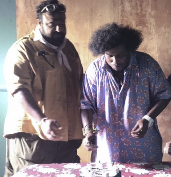 சூர்யா 42 குழுவினருடன் கொண்டாட்டம்