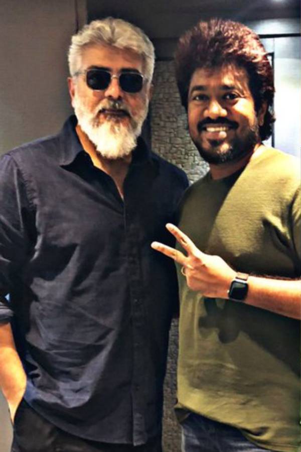 டபுள் ஆக்‌ஷனா 