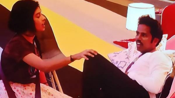 ஜனனி இளவரசி தனலட்சுமி சேவகி இருக்கு சம்பவம் இருக்கு