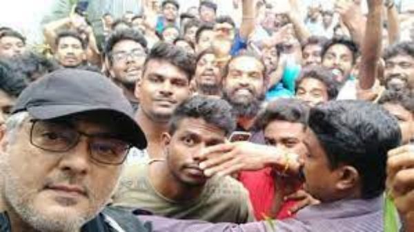  சென்னையில் நடந்த படபிடிப்பில் ரசிகர்கள் தொல்லை