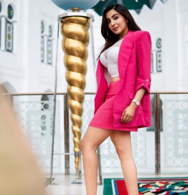 எச்சரித்த பார்வதி நாயர்