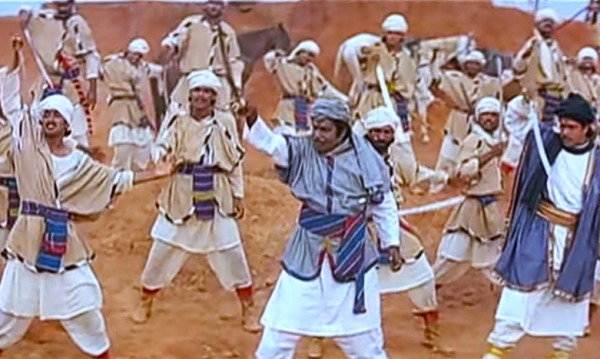 கனவு காட்சியில் ஹீரோ கூட குரூப் டான்சர் ஆடலாம் நான் ஆடக்கூடாதா? கனவு காட்சியில் ஹீரோ கூட குரூப் டான்சர் ஆடலாம் நான் ஆடக்கூடாதா?