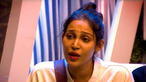 ட்ரிக்கர் பண்றா ட்ரிக்கர் பண்றா