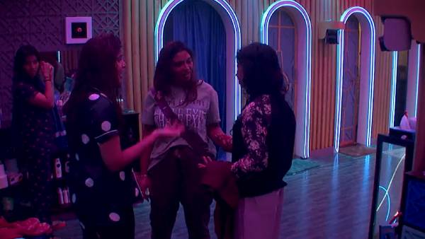 இதெல்லாம் ஒரு சண்டையா