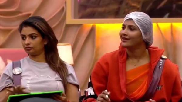 தமிழில் எழுத சொன்ன மைனா 