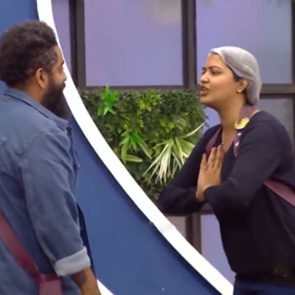 ரொம்ப ஓவராத்தான் போகிறார் ரொம்ப ஓவராத்தான் போகிறார்