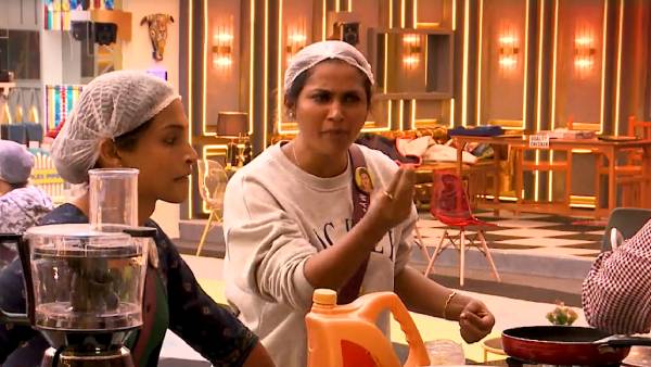 களேபரமான வீடு