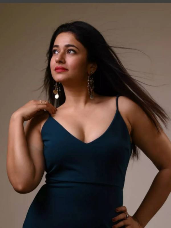 கண்ணாடி அணிவதும் கிளாமர் தான்