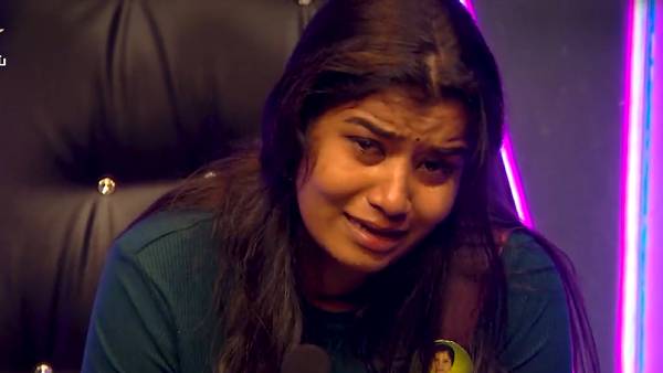 சிரிப்பில் இருந்து அழுகை சிரிப்பில் இருந்து அழுகை