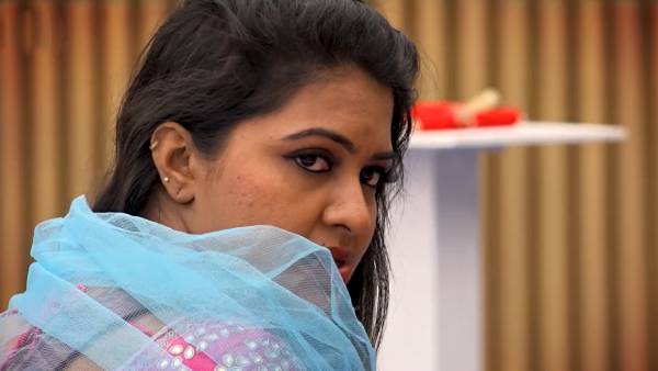 ஃபீல் பண்ணும் ரச்சு ஃபீல் பண்ணும் ரச்சு