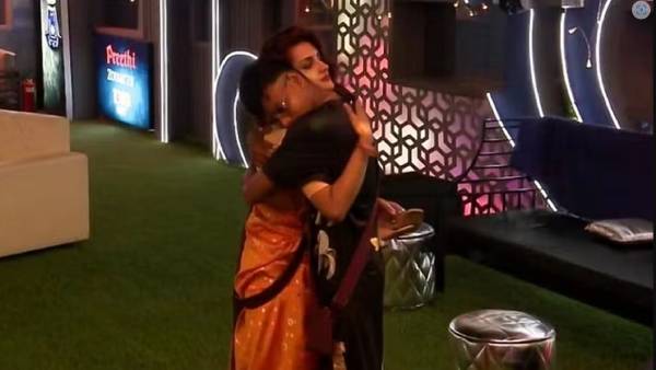 கட்டிப்பிடிப்பது