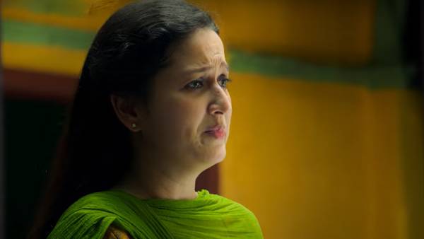 இங்கேயும் லைலா 