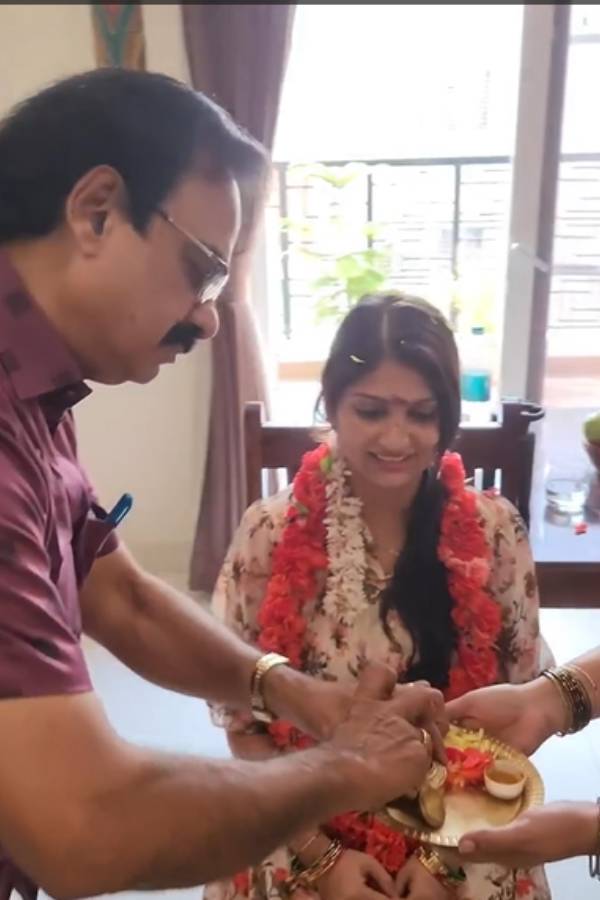 நடிகை திவ்யா