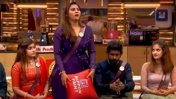 அதிகபிரசங்கித்தனமாக பேசும் மைனா