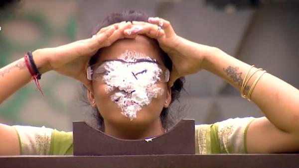 க்ரீமை பூசி நாமினேஷன்