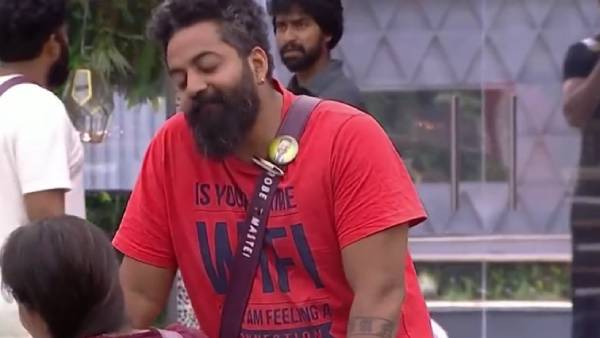 ரச்சிதாவ துரத்தி துரத்தி 