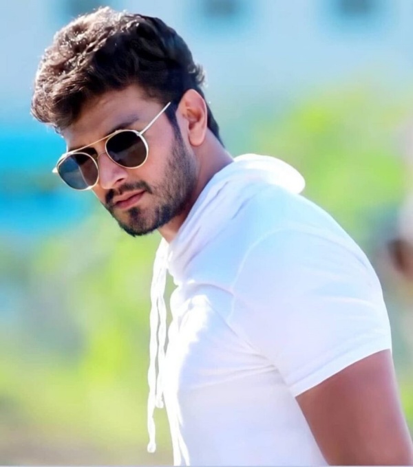 அதிரடி காட்சிகள் 