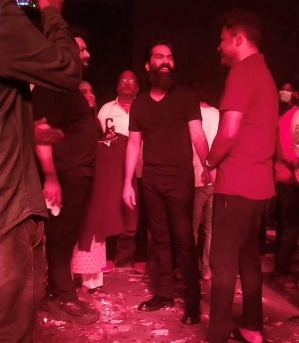 ஷூட்டிங் ஸ்பாட்டில் சிம்பு