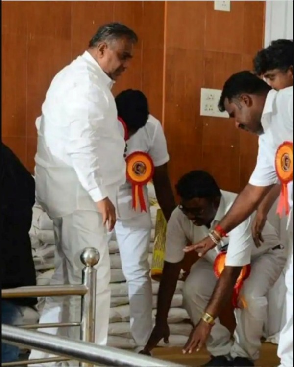 புஸ்ஸி ஆனந்திற்கு டோஸ்