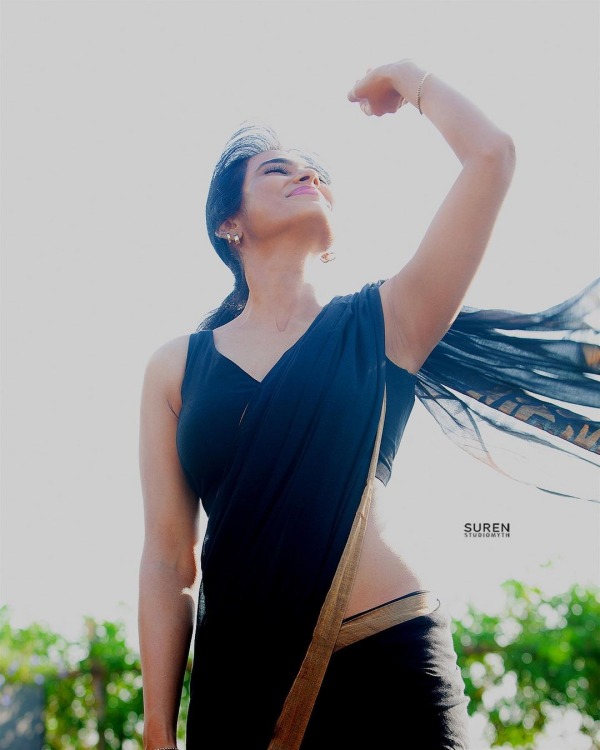 ரம்யா பாண்டியன் 